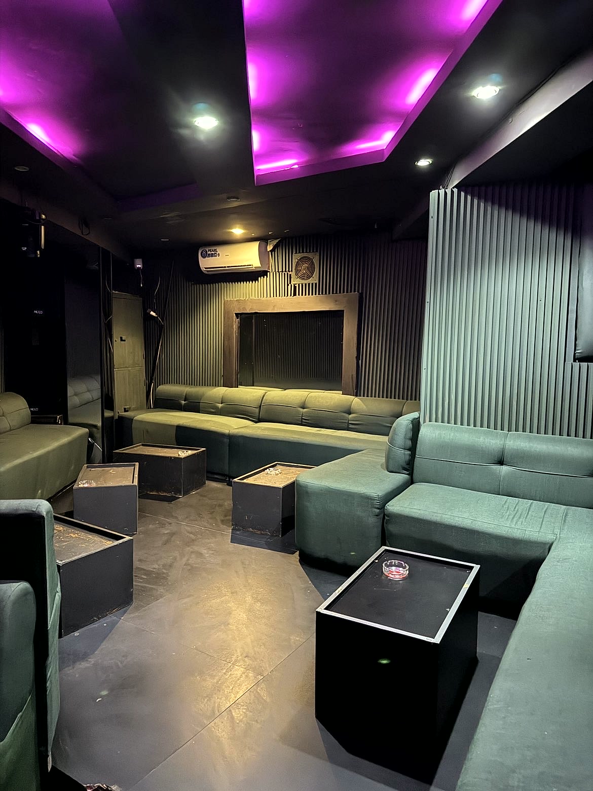 Le Club Carré Vip — 7