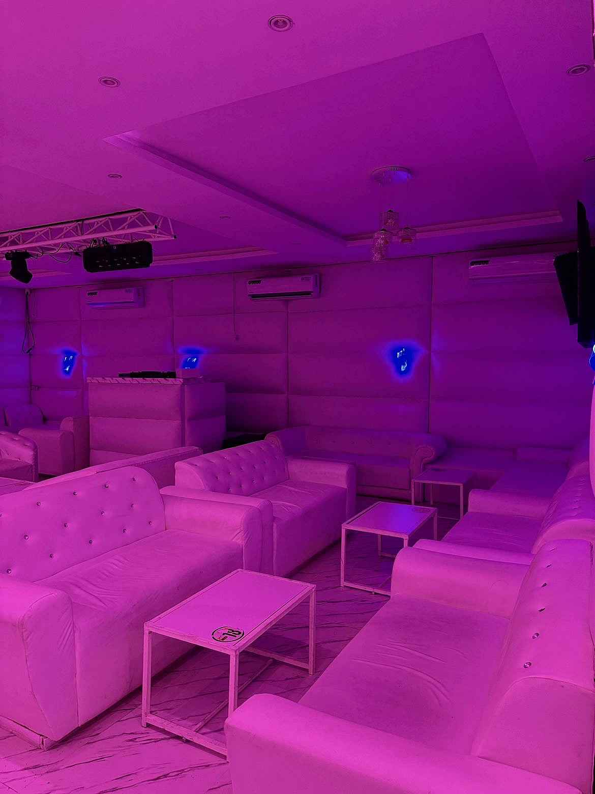 Le Lounge — 3