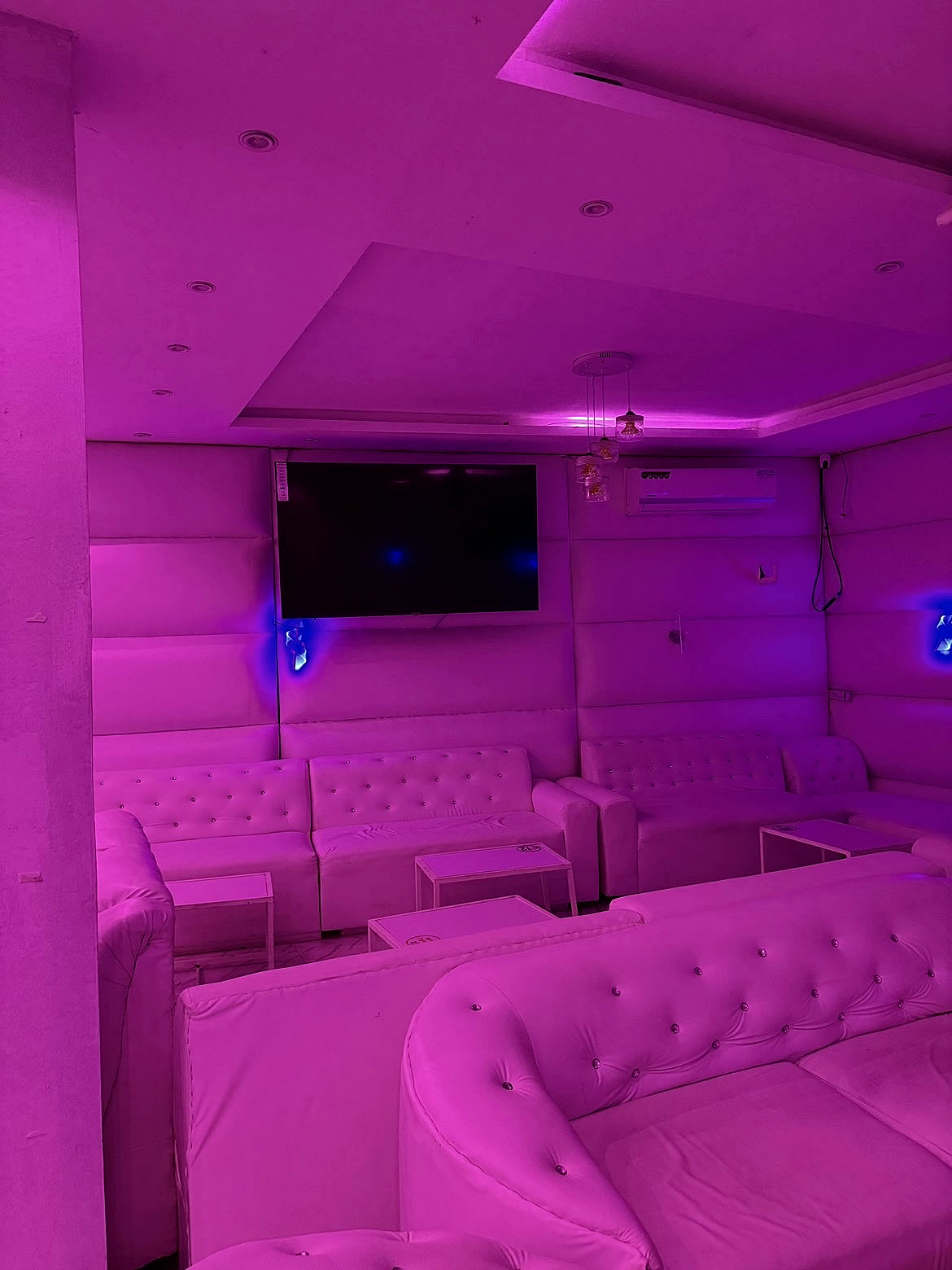 Le Lounge — 9